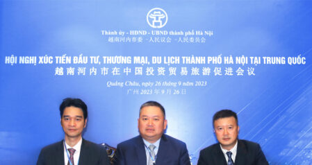 VINAMILK 与两家乳制品，农产进口及分销商合作，共同将 “越南制造” 的酸奶带入十四亿人口市场